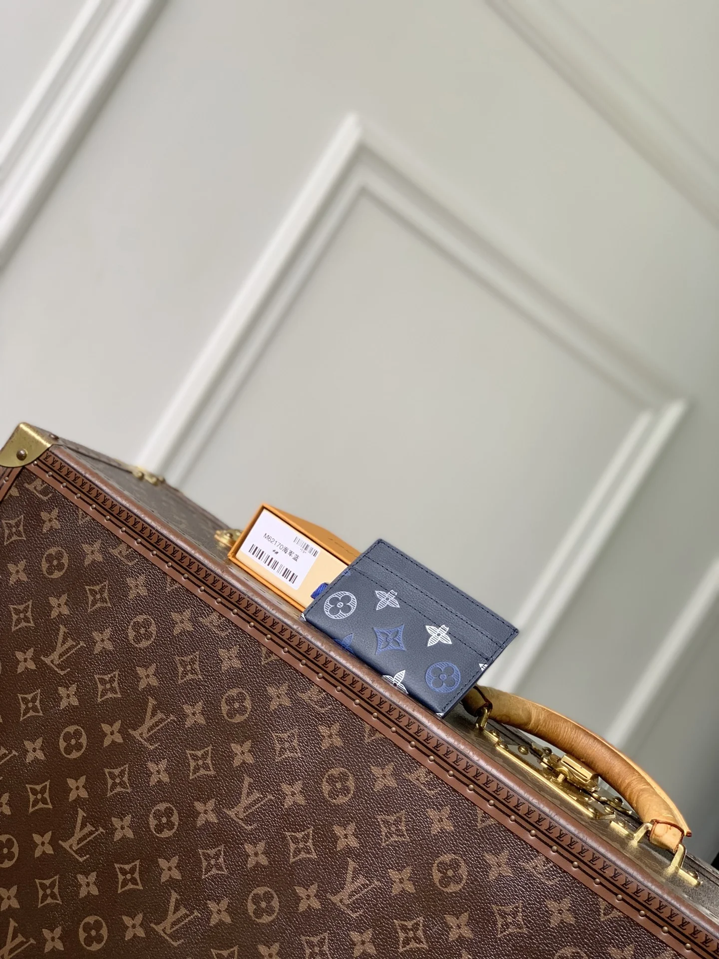 1-3903 Louis Vuitton Wallet 11cm - Image 1
