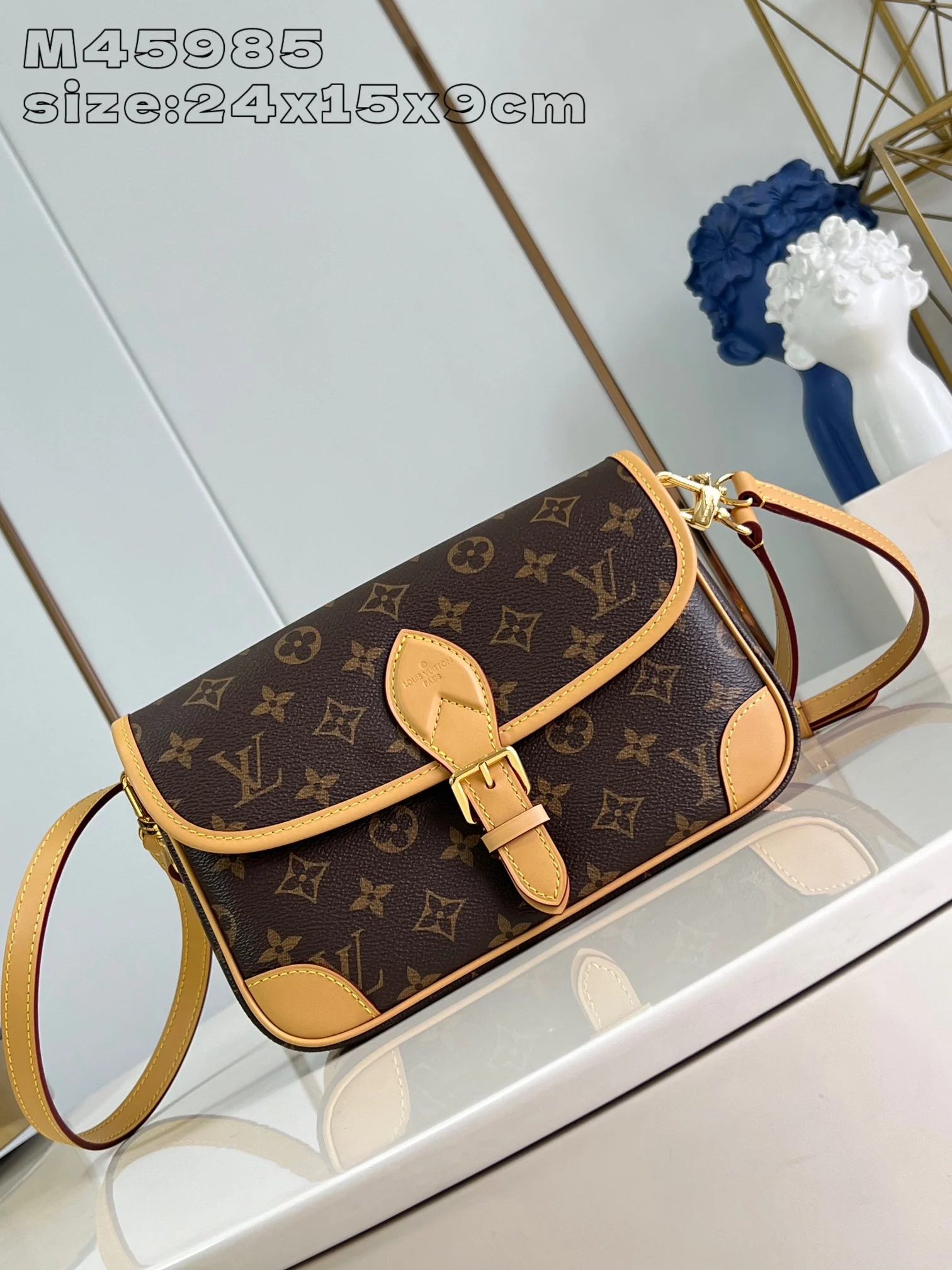 1-3919 M45985 Handbag 24cm - Image 1