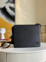 Louis Vuitton Handbag 32cm