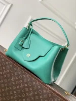 Louis Vuitton Capucines Handbag 37.5cm