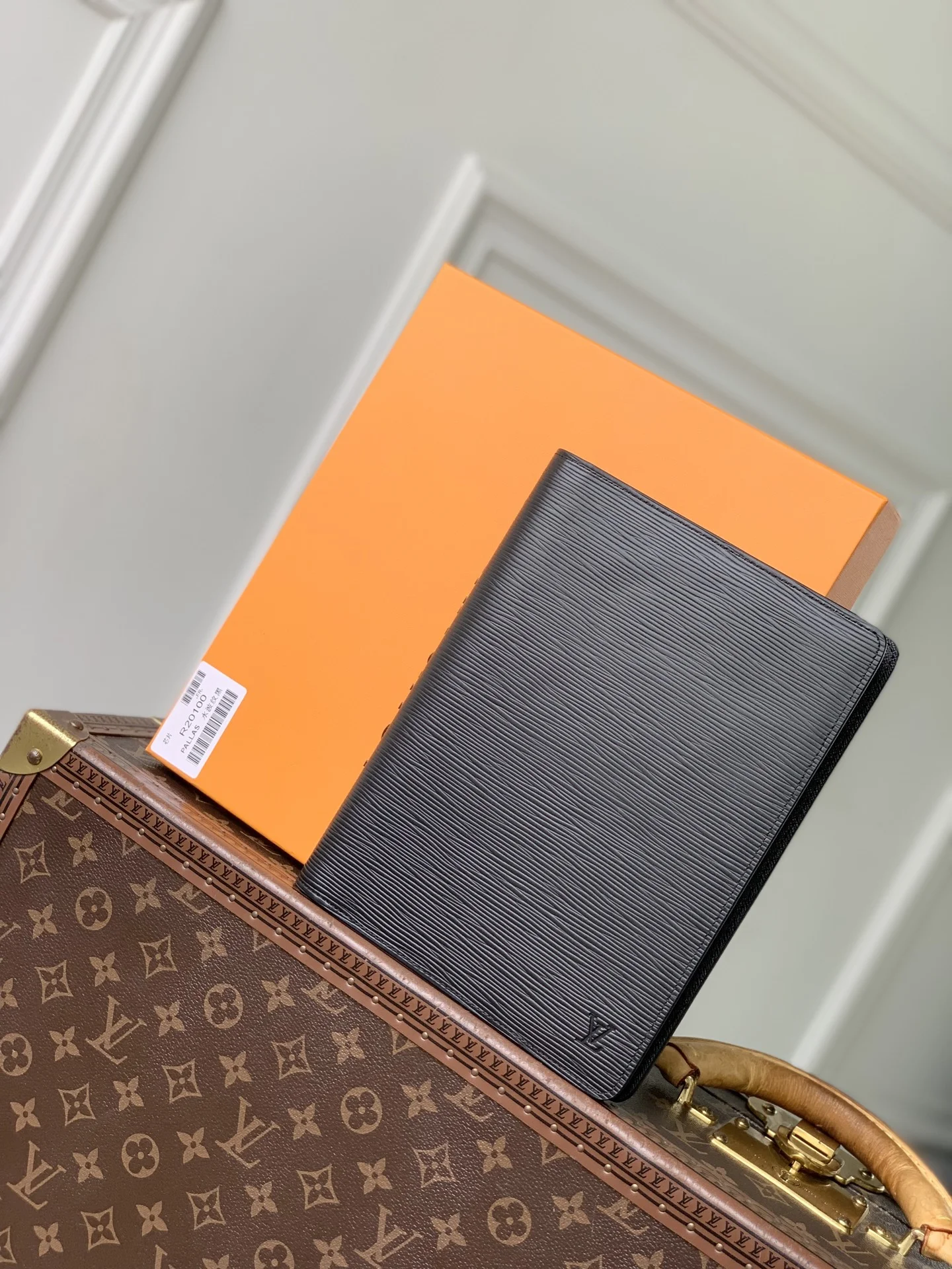 1-3938 R20100 Water Wave Desktop Notebook Cover - Image 1
