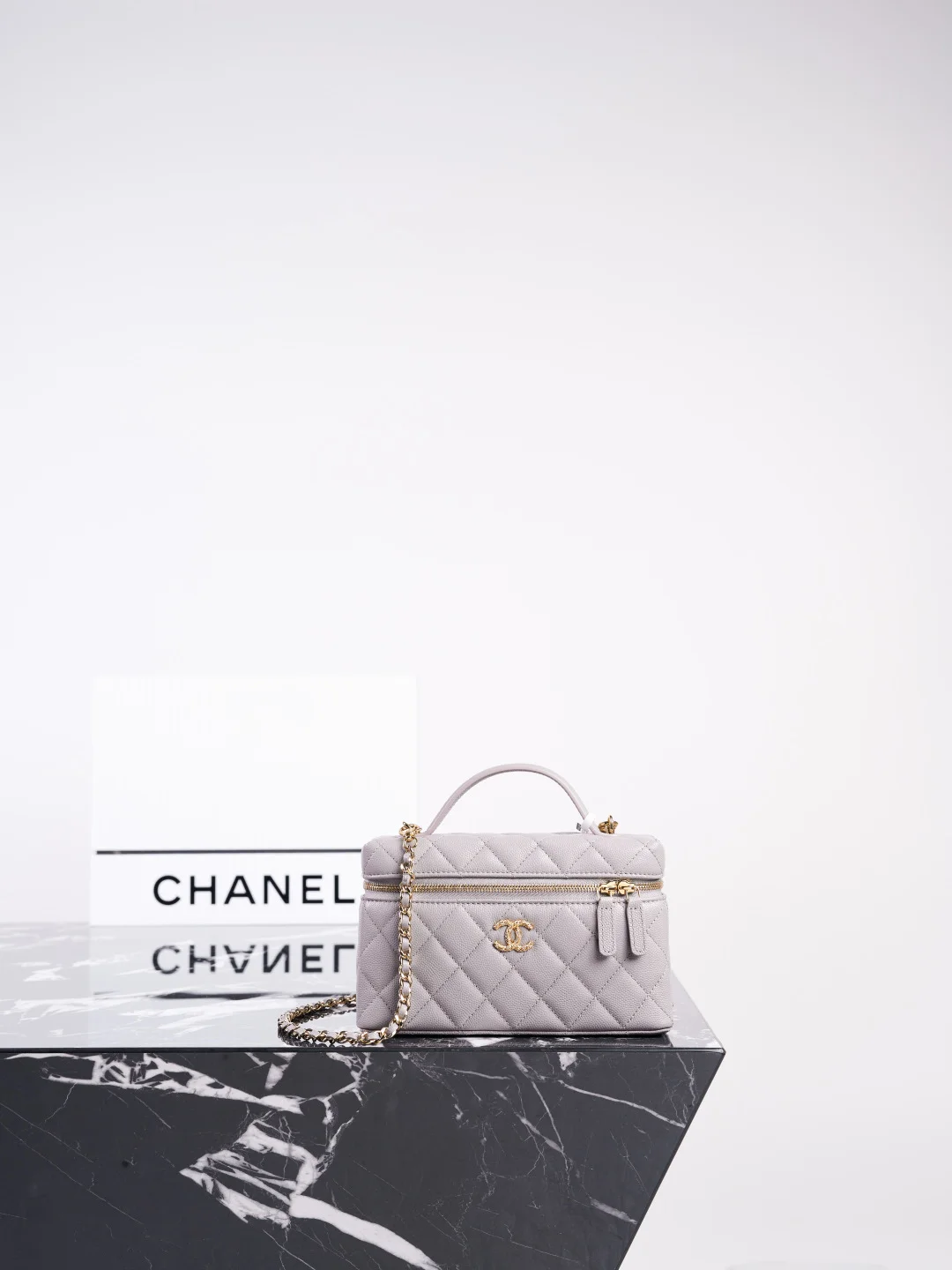 1-398 UbestLuxury Chanel Chanel 26P Handbag 19.5cm main product photo SKU CH30837