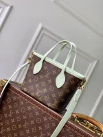 Neverfull Inside Out BB Handbag 26.5cm
