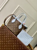 Louis Vuitton Handbag 26.5cm