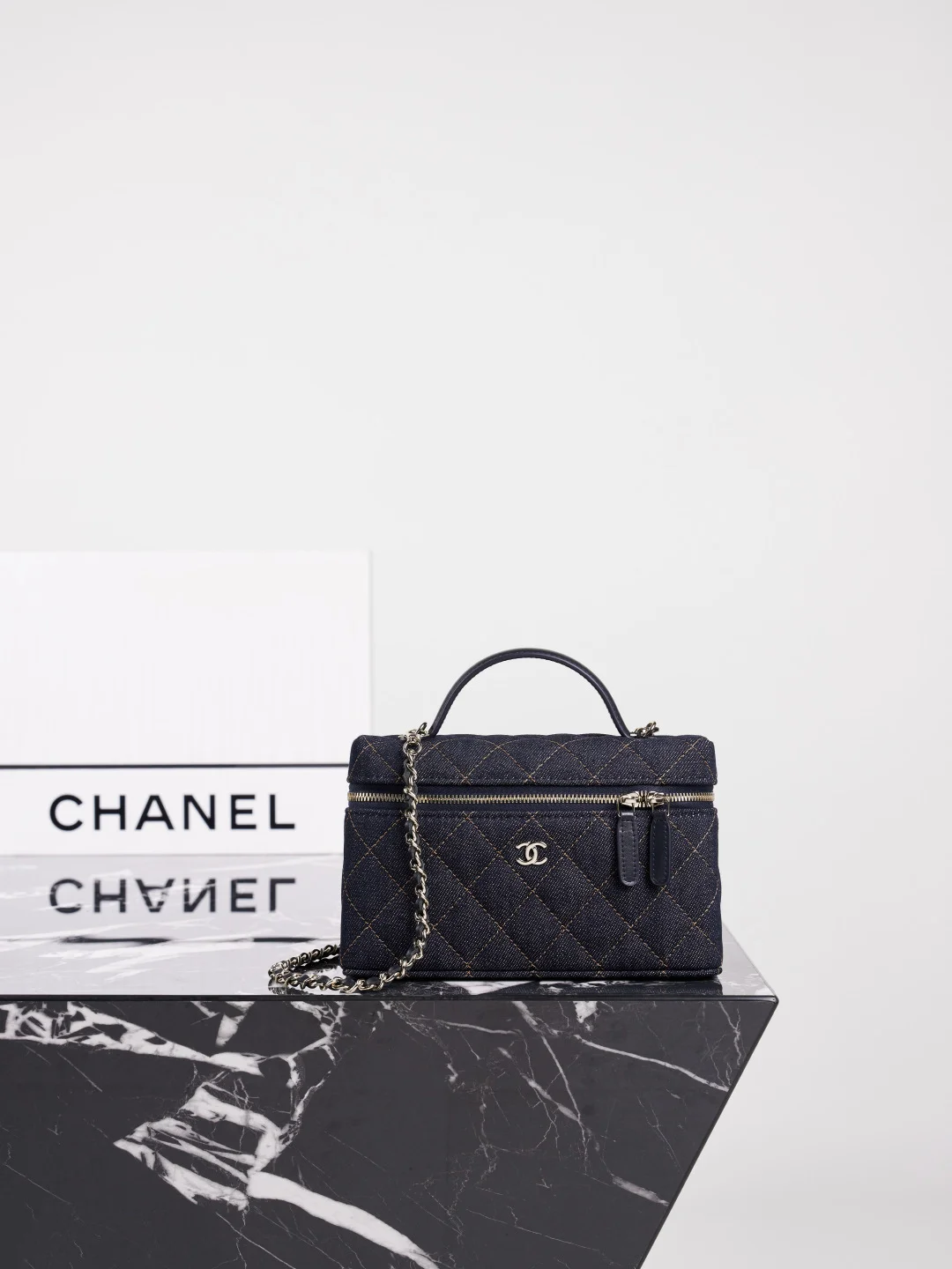 1-404 UbestLuxury Chanel Chanel 26P Shoulder Bag 19.5cm main product photo SKU CH30841