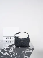 UbestLuxury Chanel Chanel 26P Shoulder Bag 21.5cm main product photo SKU CH30842
