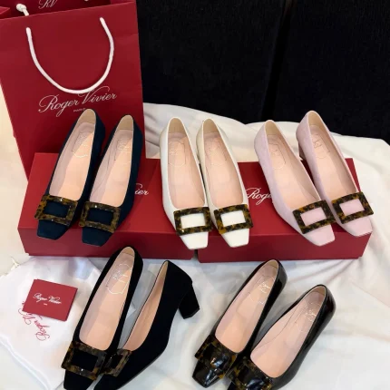Roger Vivier collection image
