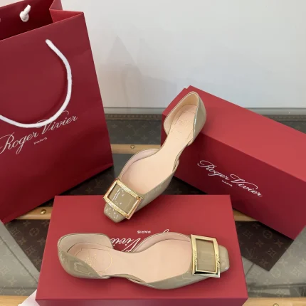 Roger Vivier collection image