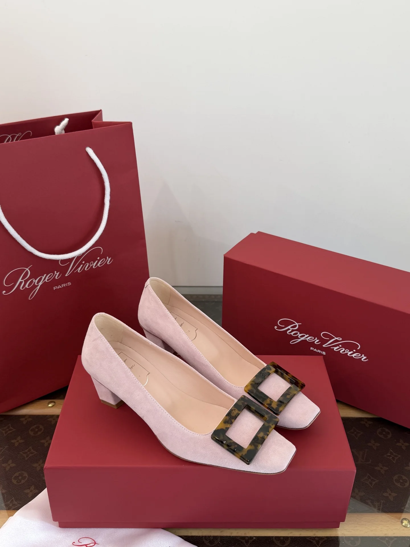 1-4058 Roger Vivier Belle Vivier Tortoiseshell Buckle Square Toe 4.5cm Heels - Image 1