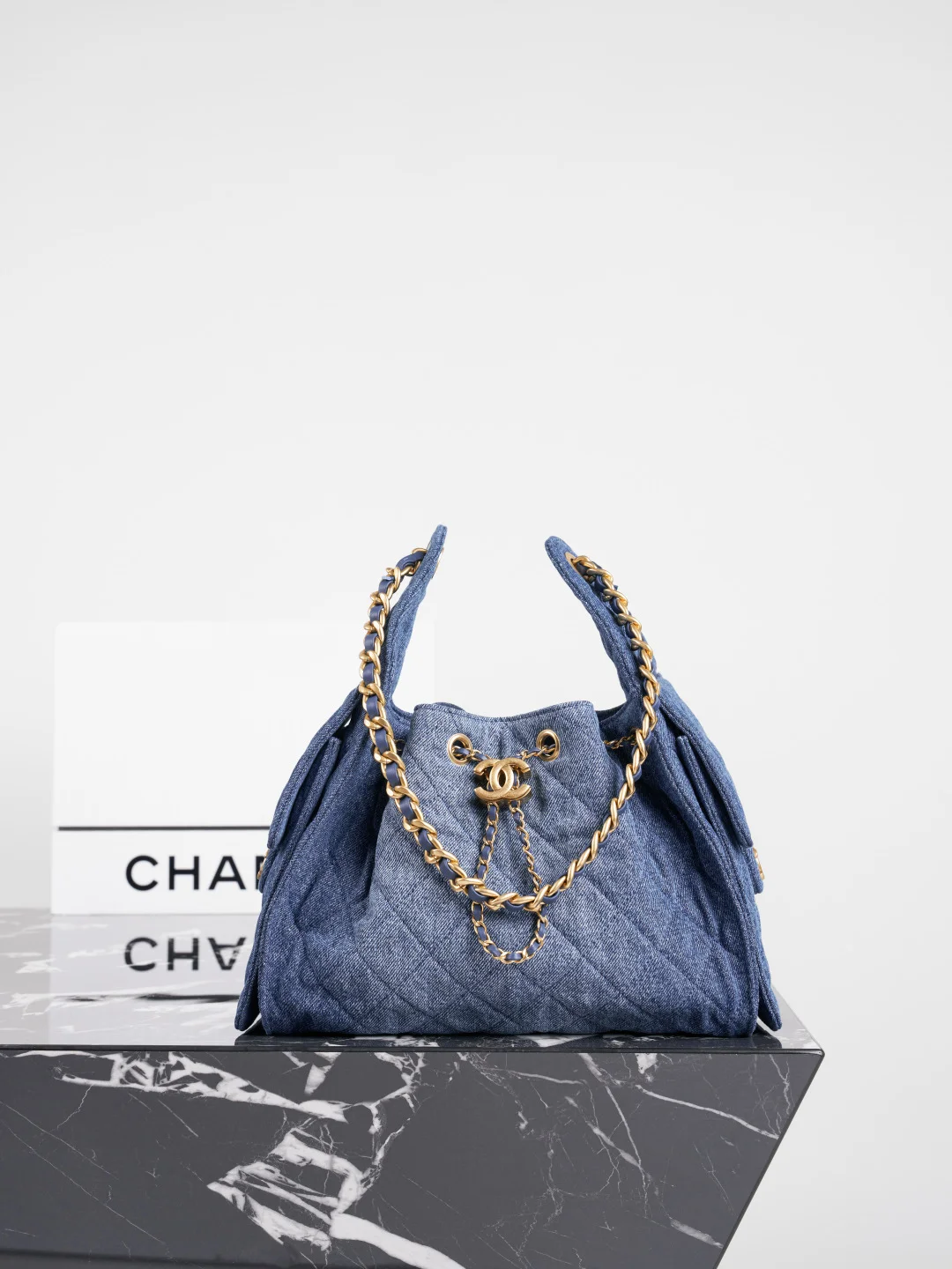 1-409 UbestLuxury Chanel Chanel Handbag 30cm main product photo SKU CH30846