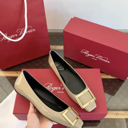 Roger Vivier collection image