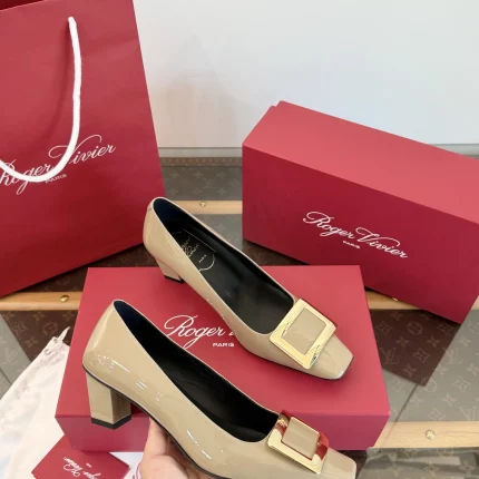 Roger Vivier collection image