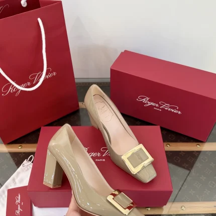 Roger Vivier collection image