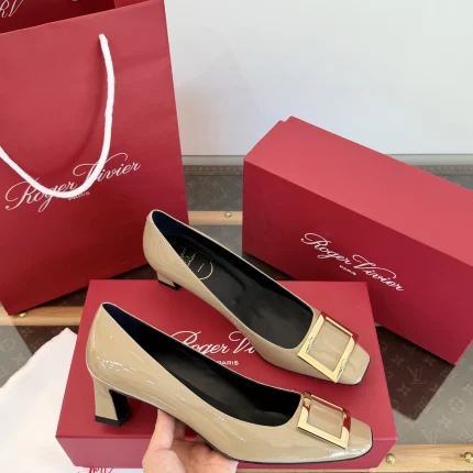 Roger Vivier collection image