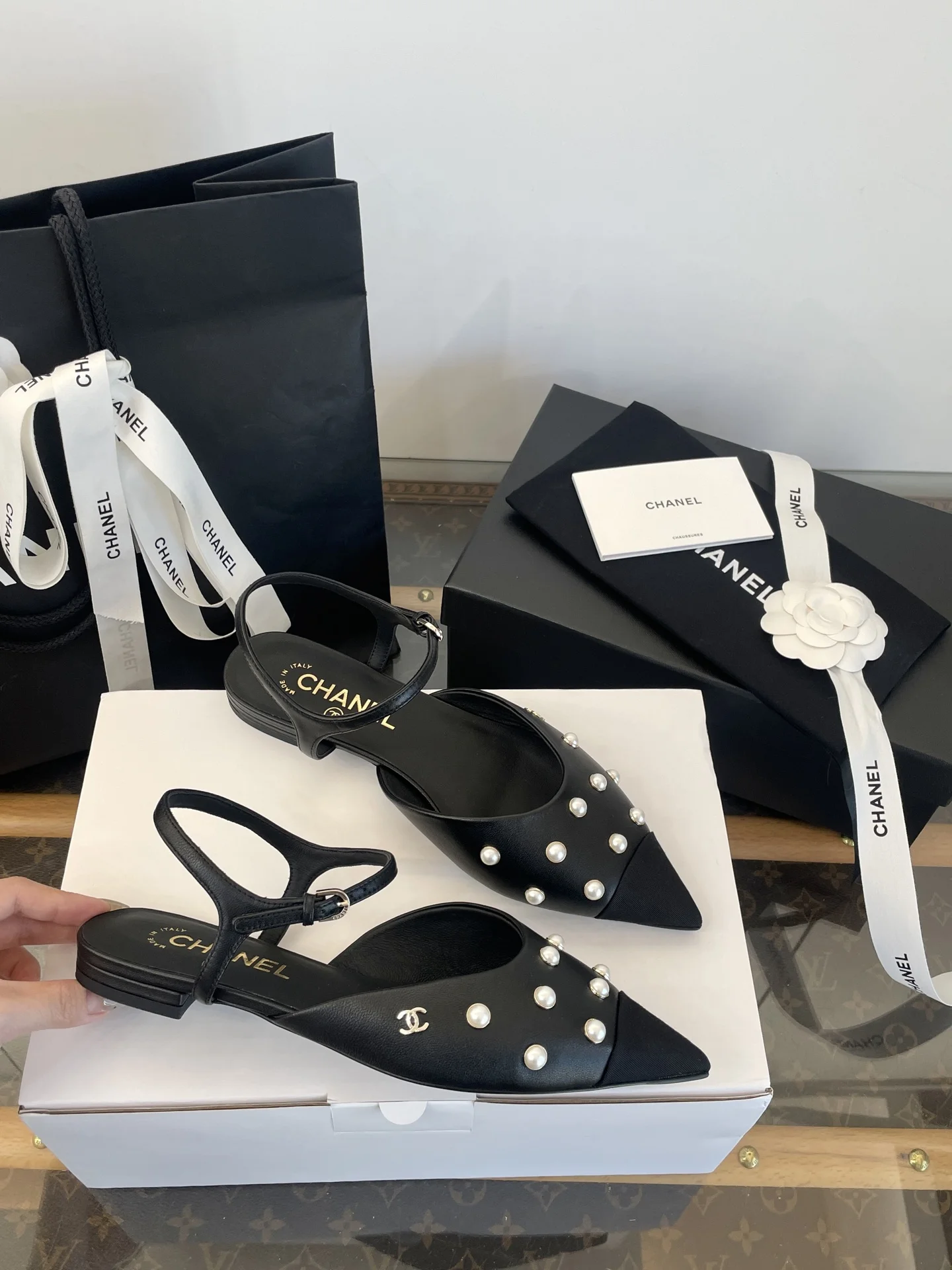 1-4278 Chanel Pointed Toe Pearl Sandals 2025K - Image 1