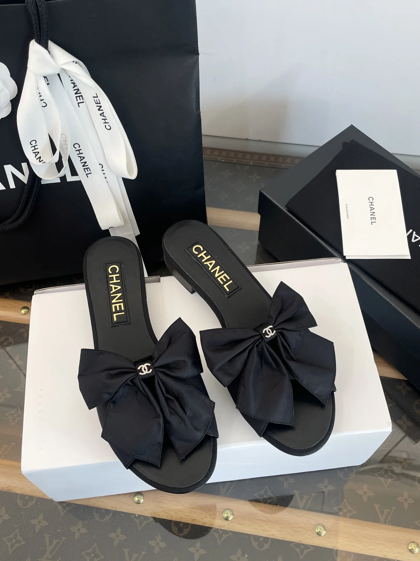 1-4284 Chanel Sandals - Image 1