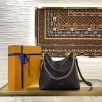 Louis Vuitton MULTIPASS Handbag 30cm