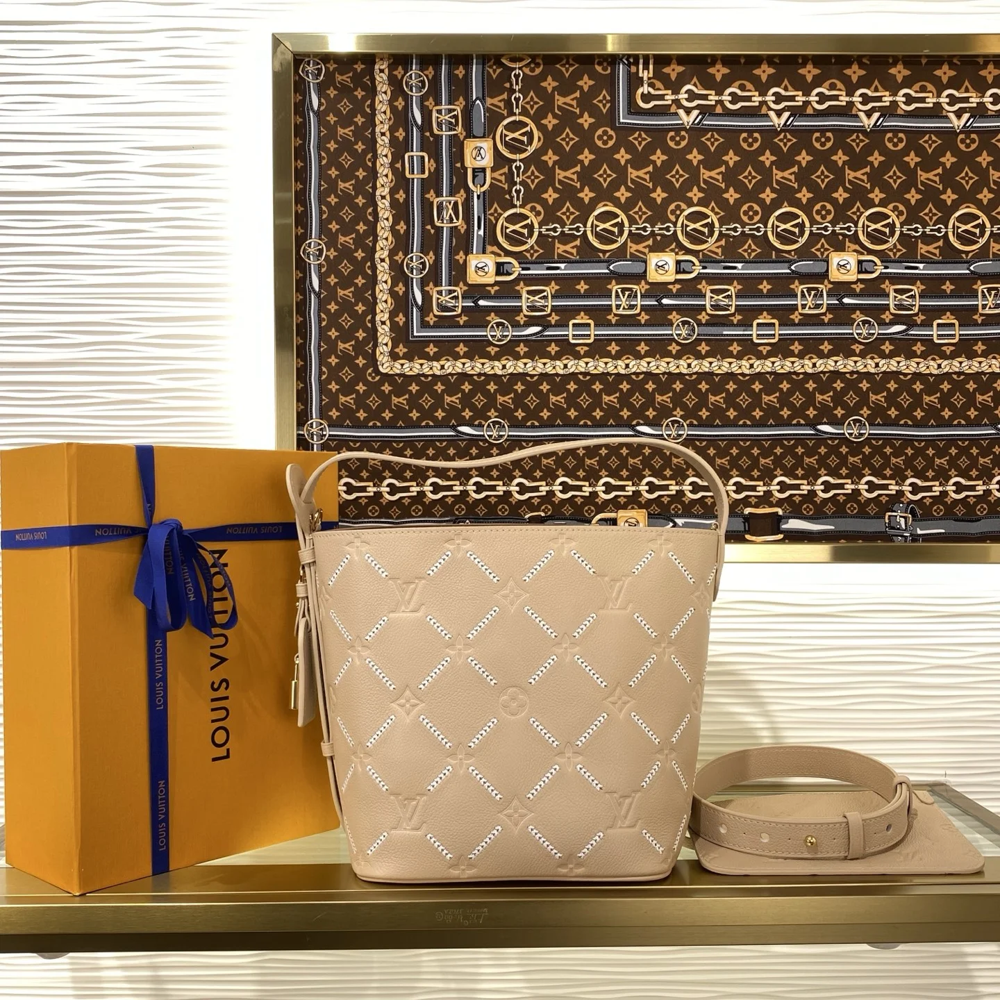 1-4482 Louis Vuitton All In Medium Handbag Bucket Bag 24cm - Image 1