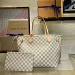 Louis Vuitton Neverfull Tote Bag 32cm