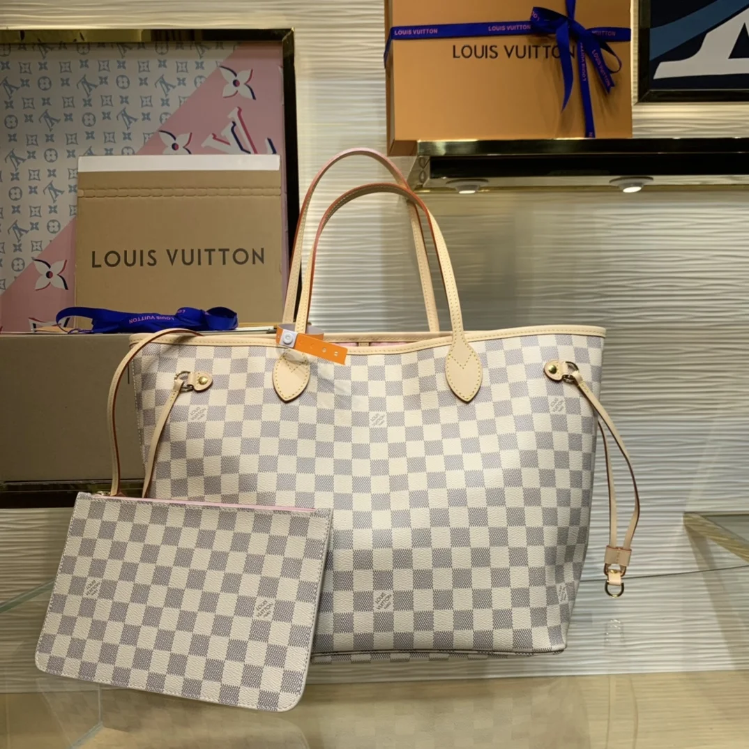 1-4499 Louis Vuitton Neverfull Tote Bag 32cm - Image 1