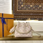 Louis Vuitton Dream BELLA Handbag 22cm