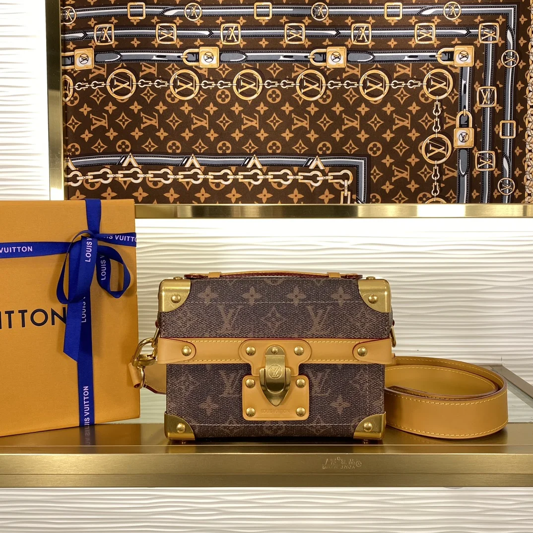 1-4589 Louis Vuitton Soul Trunk Handbag Case 19cm - Image 1