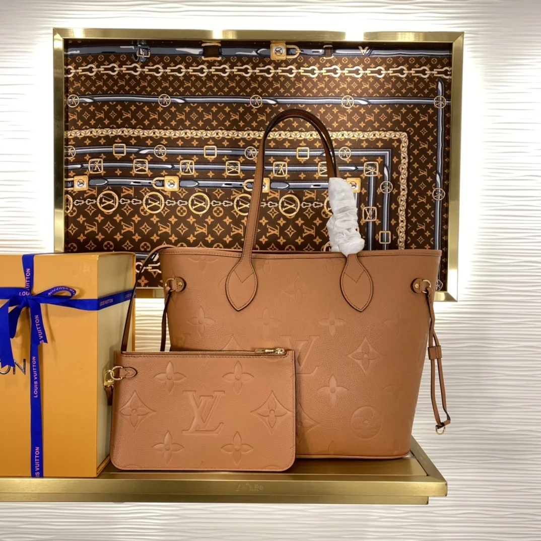 1-4629 Louis Vuitton Neverfull Tote Bag 32cm - Image 1