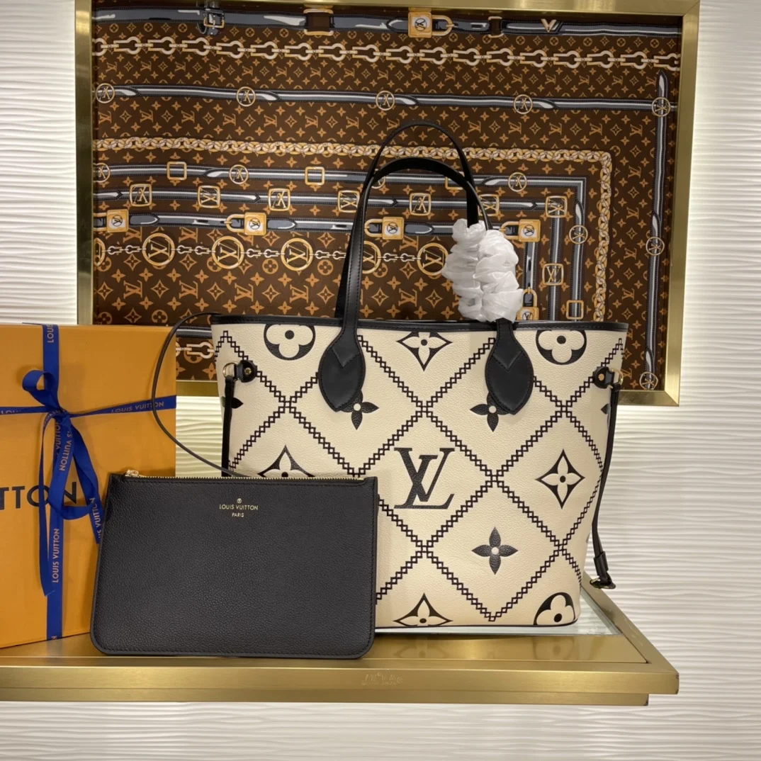1-4646 Louis Vuitton Neverfull Handbag 31cm - Image 1
