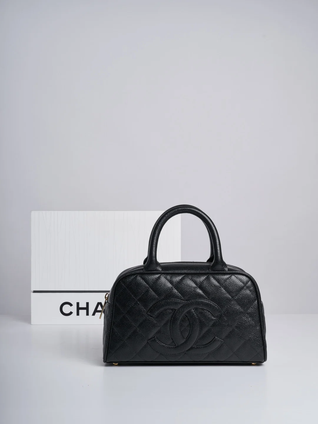 1-491 UbestLuxury Chanel Vintage Bowling Bag 27cm main product photo SKU CH30888