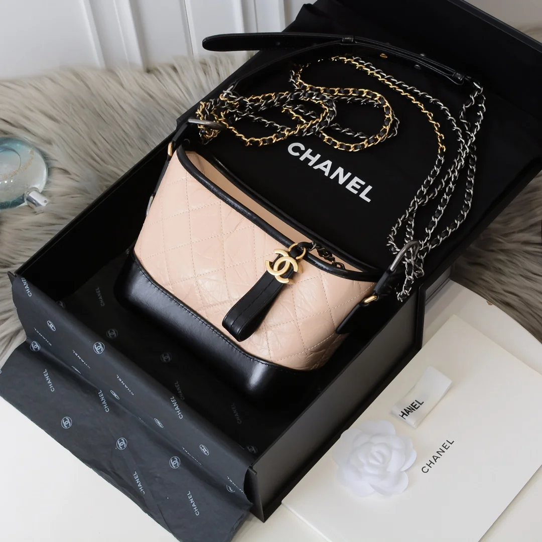 1-497 UbestLuxury Chanel Chanel Gabrielle Handbag 20cm main product photo SKU CH30892