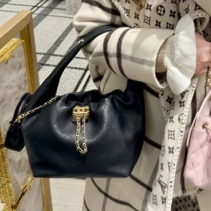 UbestLuxury Chanel Chanel 26cm Hippie Bag Black Leather main product photo SKU CH30918