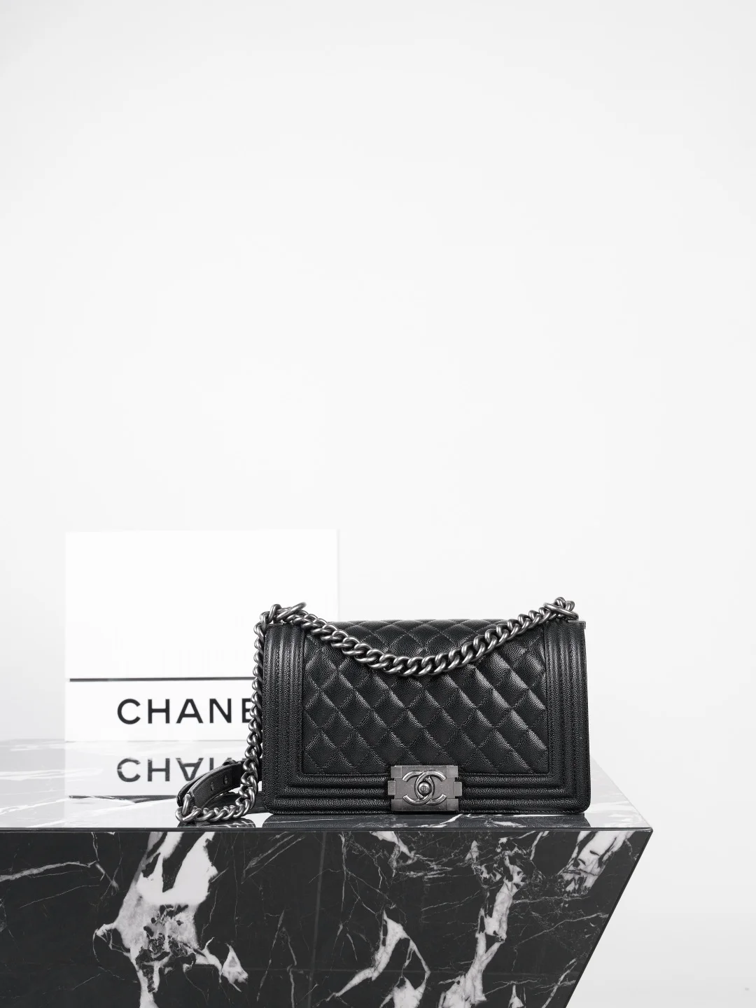 1-705 UbestLuxury Chanel Chanel Leboy Handbag 25cm main product photo SKU CH31030