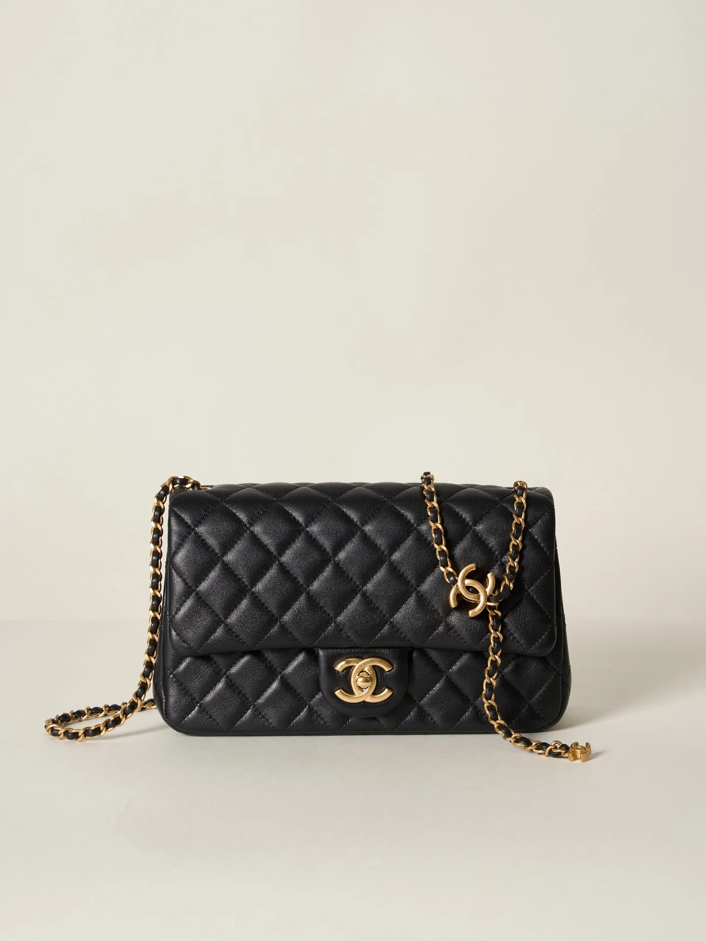 1-728 UbestLuxury Chanel Chanel 25B Handbag 23.5cm main product photo SKU CH31049