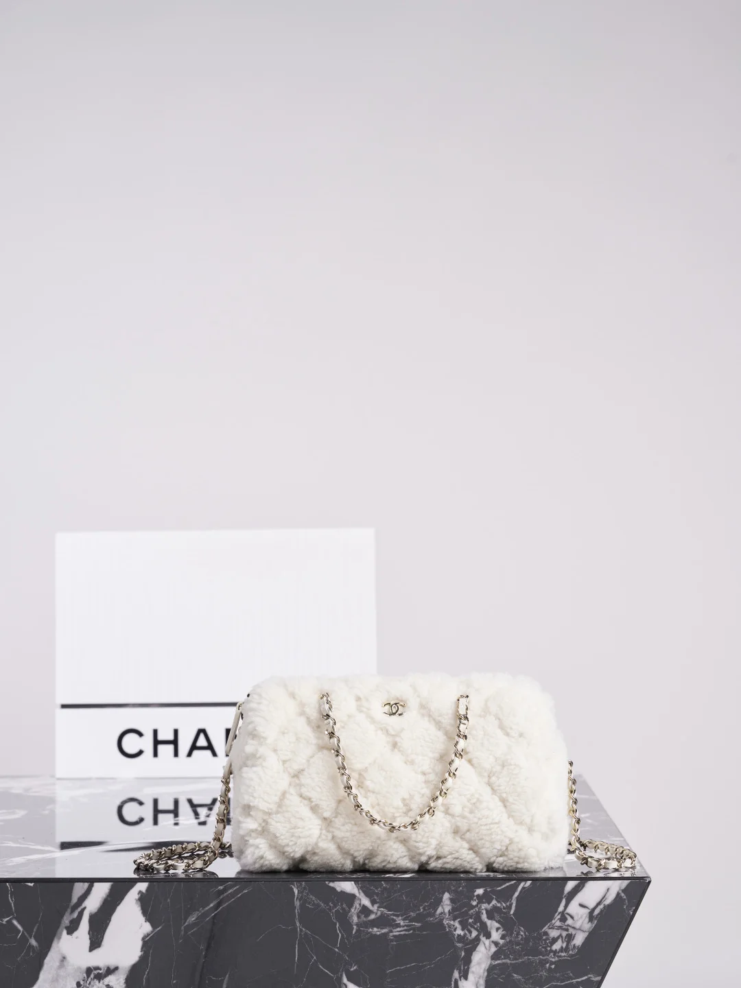 1-775 UbestLuxury Chanel Chanel 25 Mini Bowling Bag 18.5cm main product photo SKU CH31079