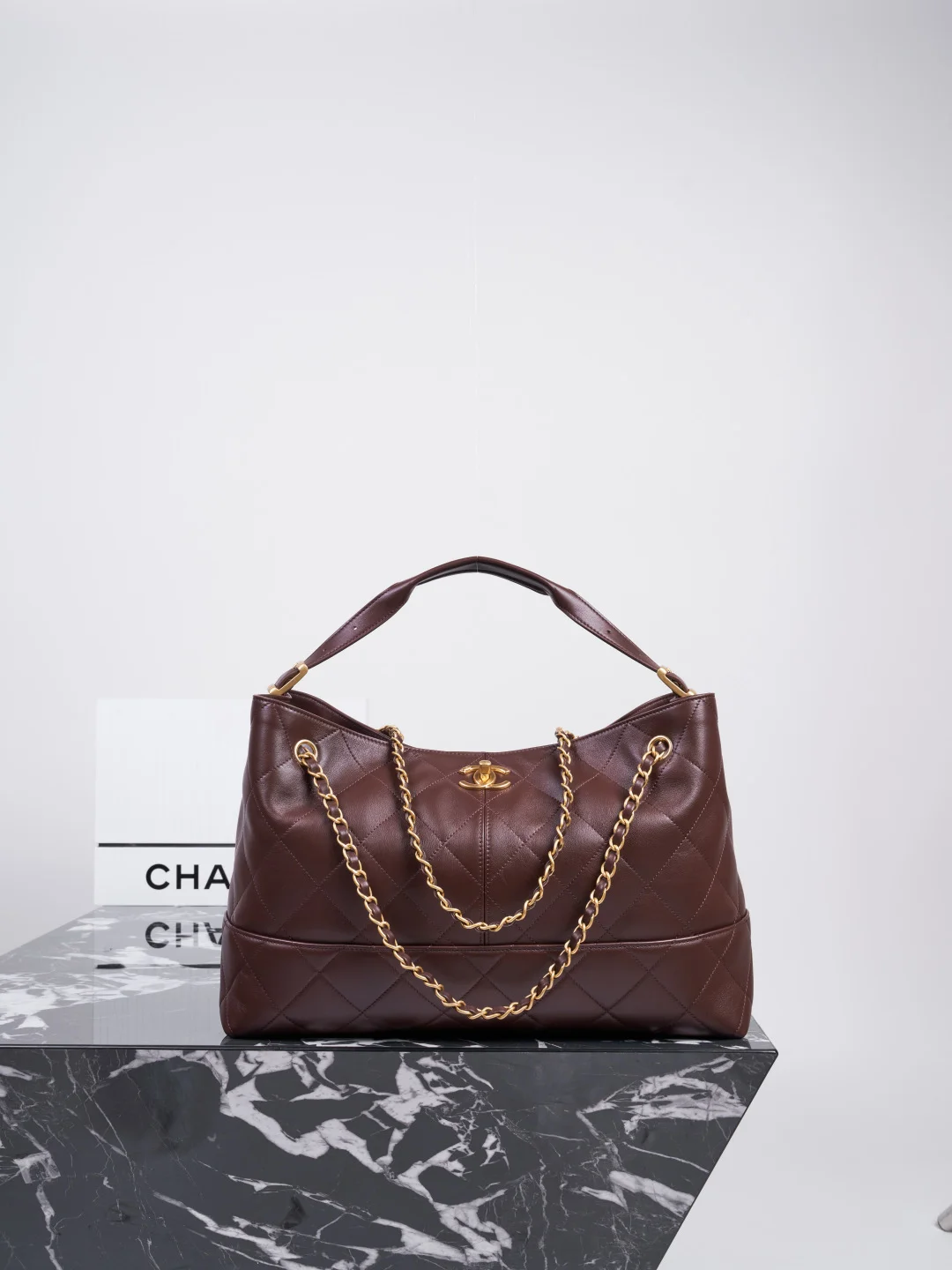 1-779 UbestLuxury Chanel Chanel 25A Tote Bag 40cm main product photo SKU CH31081