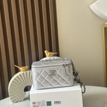 UbestLuxury Chanel Chanel Shoulder Bag 17cm main product photo SKU CH31088