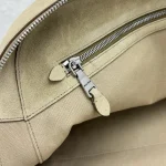 Miu Miu Vivant Shoulder Bag - Image 10