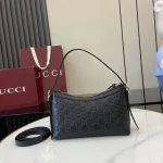 UbestLuxury Gucci GG Emblem Shoulder Bag 22cm product photo detail 1 SKU GU25673