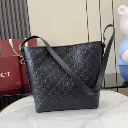UbestLuxury Gucci GG Emblem Shoulder Bag 26cm product photo detail 1 SKU GU25685