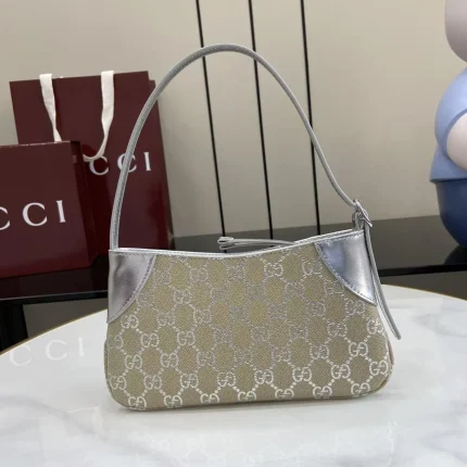 UbestLuxury Gucci GG Emblem Shoulder Bag 23cm product photo detail 1 SKU GU25702