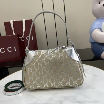 UbestLuxury Gucci GG Emblem Shoulder Bag 24.5cm product photo detail 1 SKU GU25703