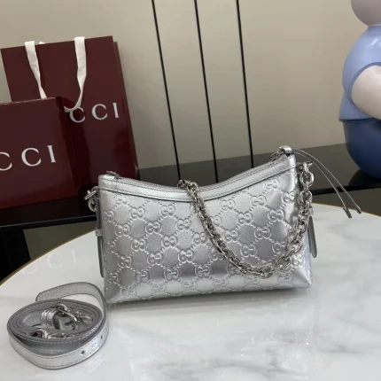 UbestLuxury Gucci GG Emblem Handbag 22cm product photo detail 1 SKU GU25711