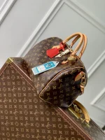 Louis Vuitton Speedy Soft 30 Dark Shoulder Bag 30cm - Image 2