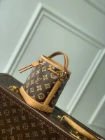 Louis Vuitton Bucket Bag 16cm - Image 2