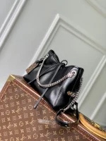 Louis Vuitton Handbag 26cm - Image 2