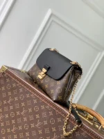 Louis Vuitton Shoulder Bag 24cm - Image 2