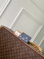 Louis Vuitton Wallet 11cm - Image 2