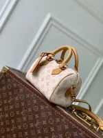 Louis Vuitton Handbag 20.5cm - Image 2