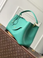 Louis Vuitton Capucines Handbag 37.5cm - Image 2