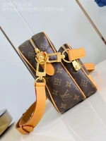 Louis Vuitton Shoulder Bag 28.5cm - Image 2